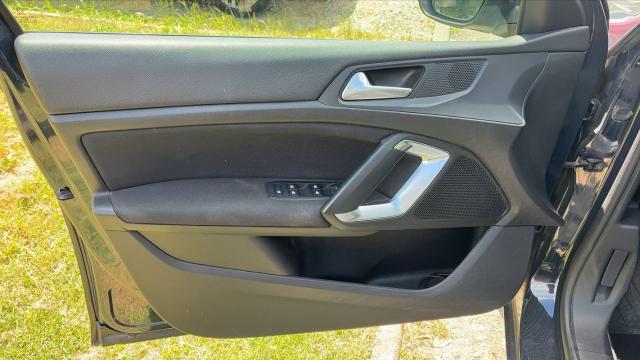 Peugeot 308 image 9