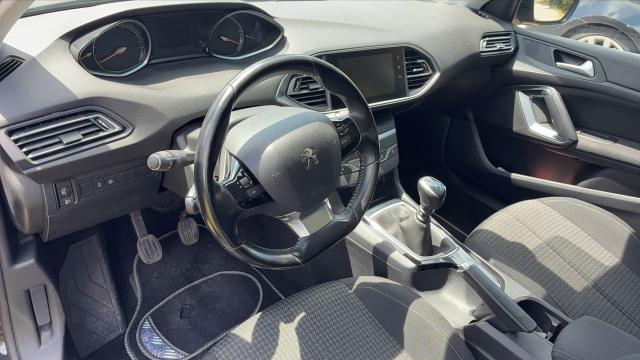 Peugeot 308 image 3