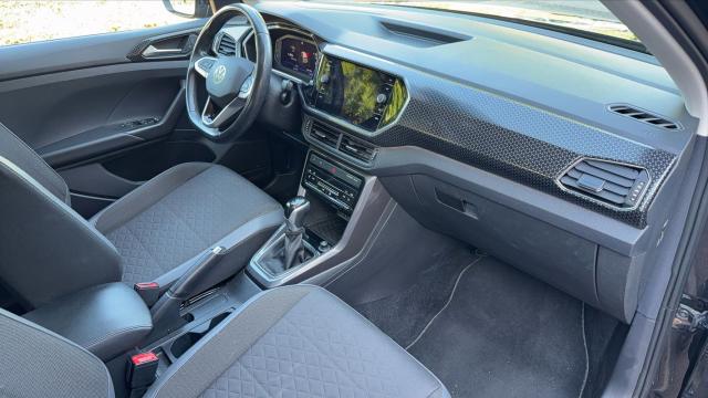Volkswagen T-Cross image 2