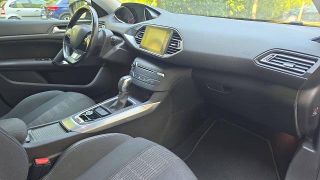 Peugeot 308 image 7