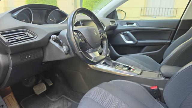 Peugeot 308 image 8