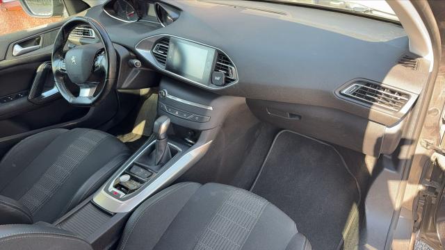 Peugeot 308 image 7