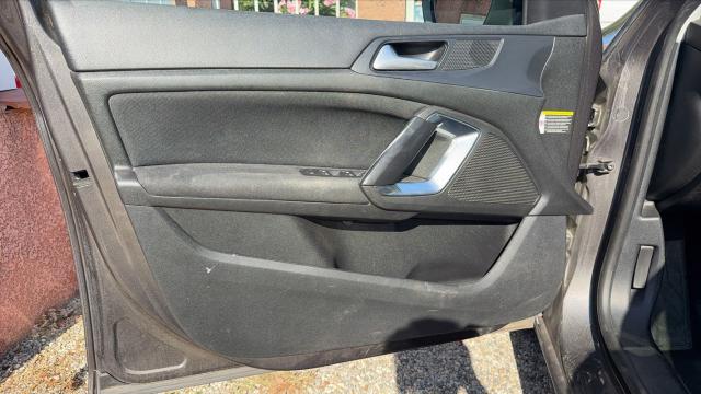 Peugeot 308 image 9