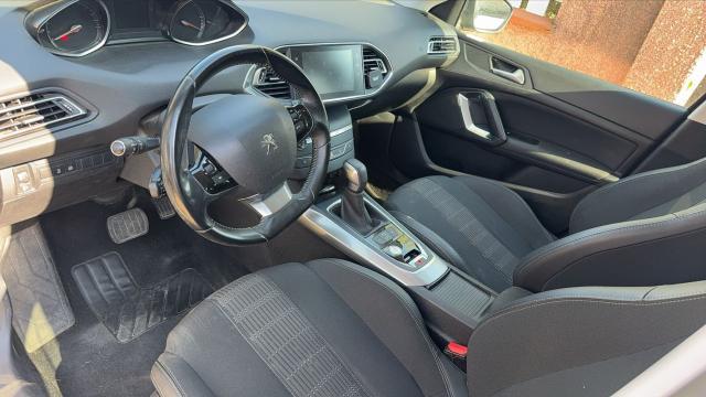 Peugeot 308 image 6