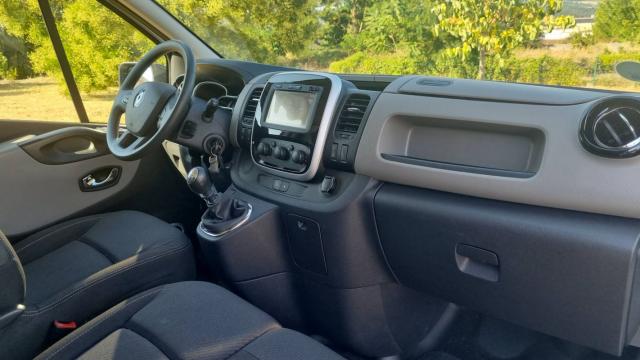 Renault Trafic image 9