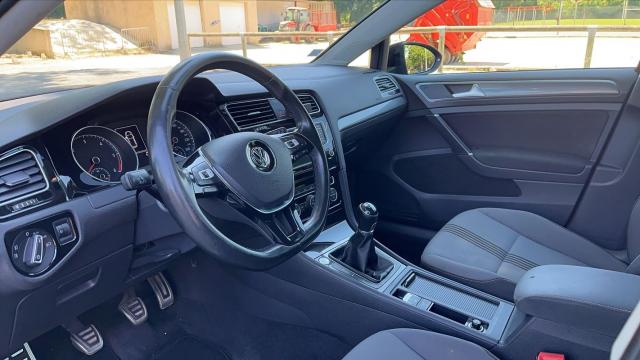 Volkswagen Golf image 6