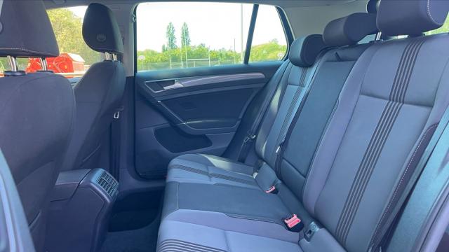 Volkswagen Golf image 4