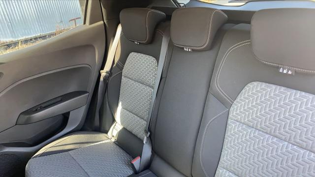 Renault Clio image 2