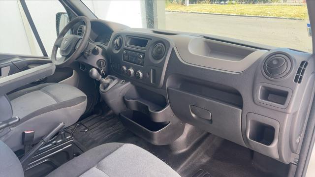 Renault Master image 2