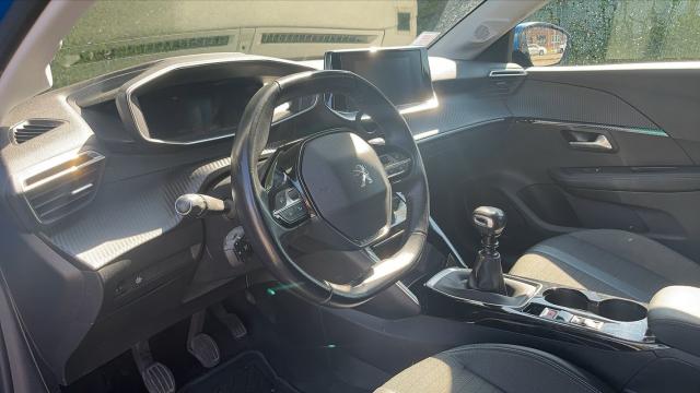 Peugeot 208 image 1