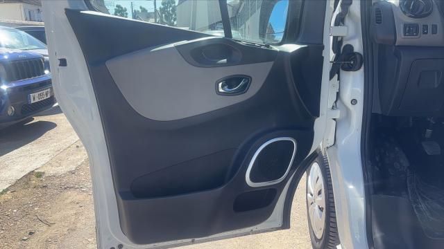 Renault Trafic image 3