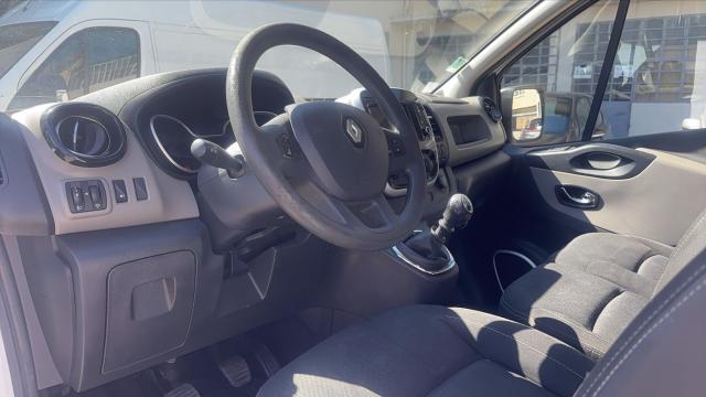 Renault Trafic image 1