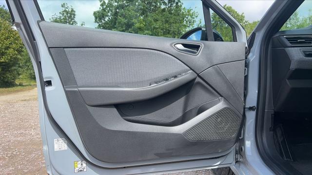 Renault Clio image 6
