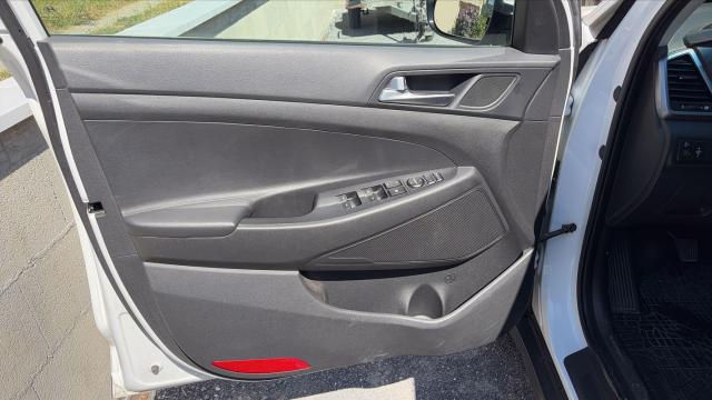 Hyundai Tucson image 8
