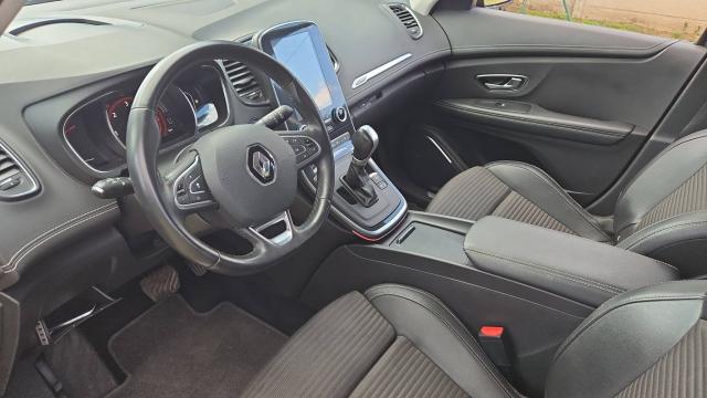 Renault Grand Scénic image 1
