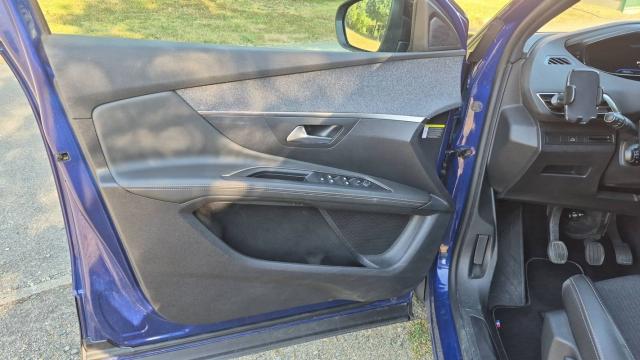 Peugeot 3008 image 8
