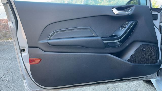 Ford Fiesta image 2