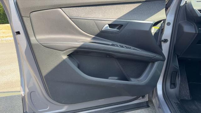 Peugeot 5008 image 1