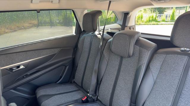 Peugeot 5008 image 9