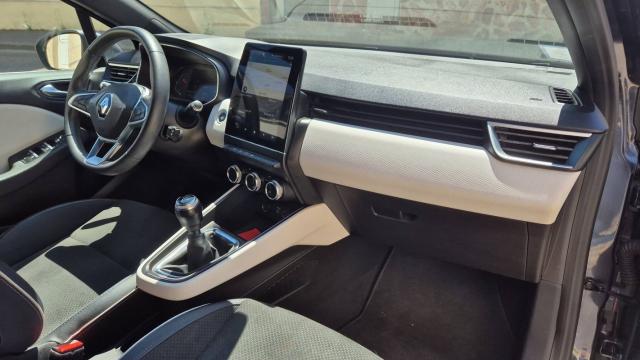 Renault Clio image 9
