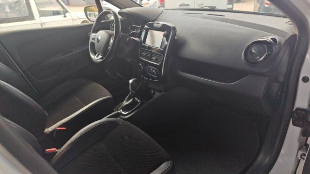 Renault Clio Estate image 9