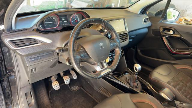 Peugeot 2008 image 9