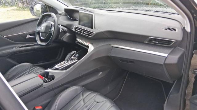 Peugeot 3008 image 2
