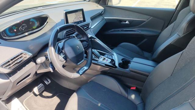 Peugeot 3008 image 2