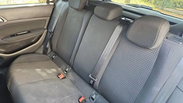 Peugeot 308 image 1