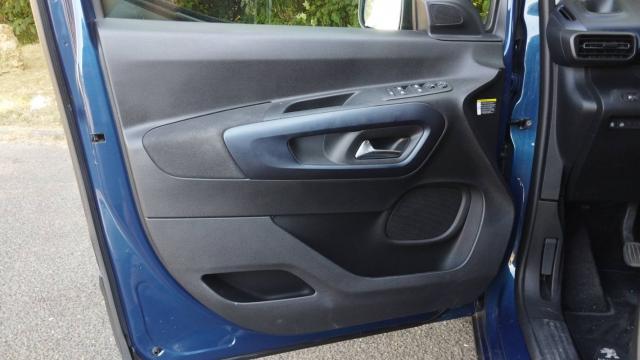 Peugeot Rifter image 6