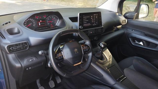 Peugeot Rifter image 1