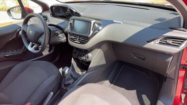 Peugeot 208 image 4