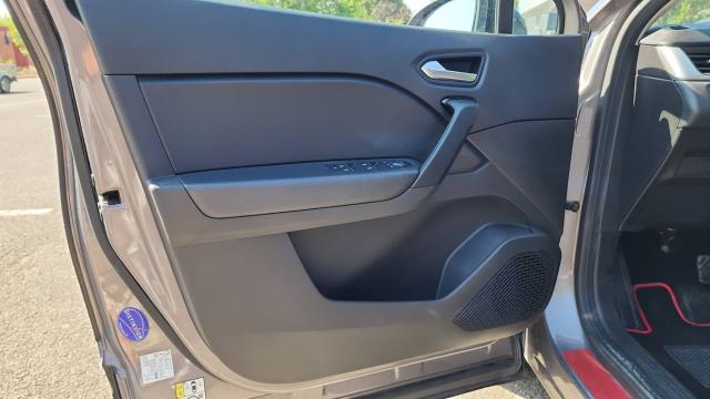 Renault Captur image 9