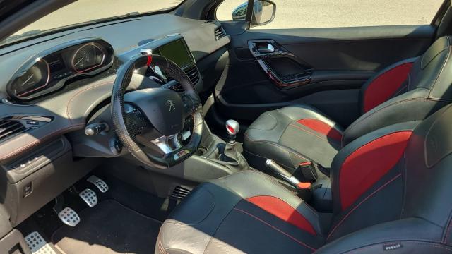 Peugeot 208 image 6