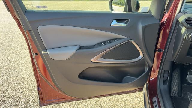 Opel Crossland X image 1