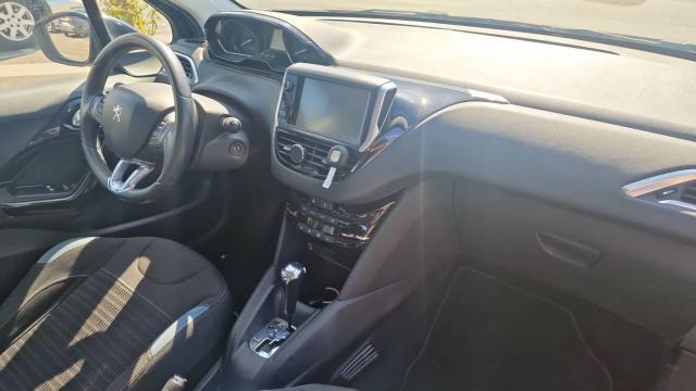 Peugeot 208 image 2