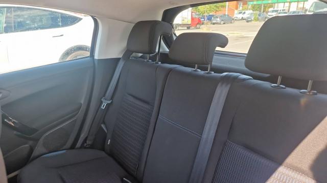 Peugeot 208 image 3