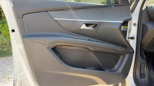 Peugeot 5008 image 9
