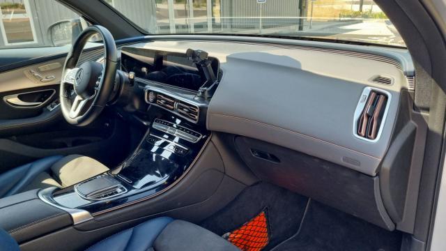 Mercedes Benz Eqc image 2