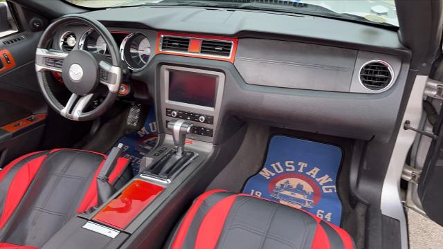 Ford Mustang image 5