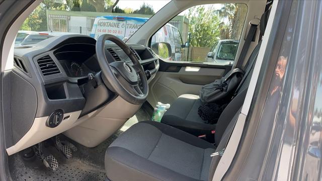 Volkswagen Transporter image 6
