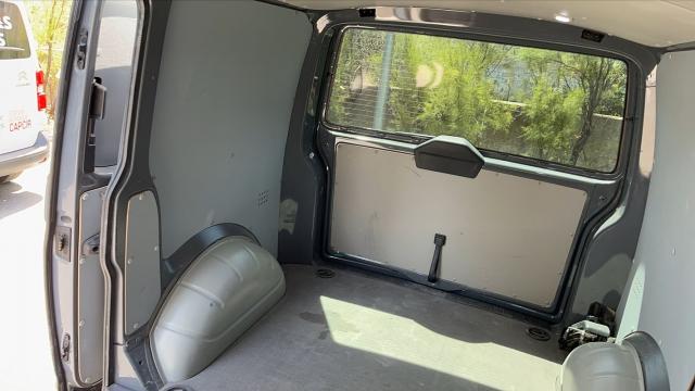 Volkswagen Transporter image 7
