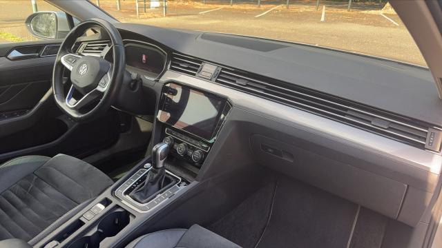Volkswagen Passat image 5