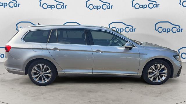 Volkswagen Passat image 9