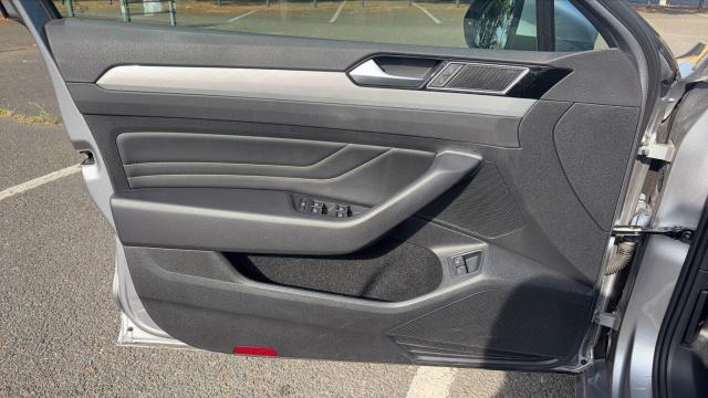 Volkswagen Passat image 6