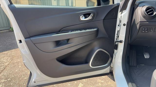 Renault Captur image 2