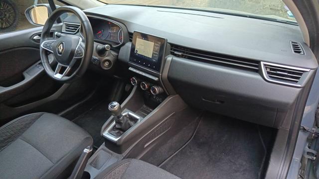 Renault Clio image 2