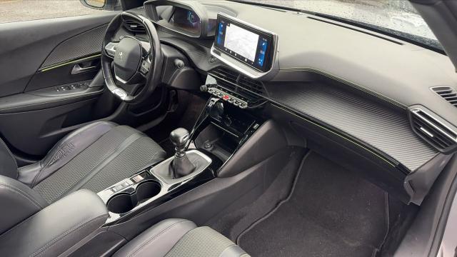 Peugeot 2008 image 3