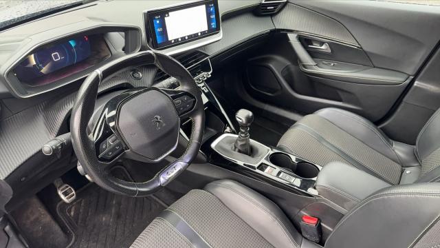 Peugeot 2008 image 1