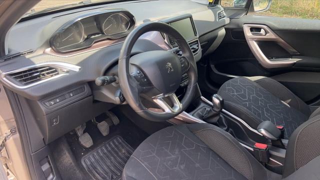 Peugeot 2008 image 3